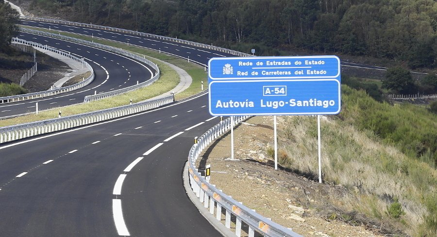 Retraso en la autovía Nadela-Sarria (Lugo)